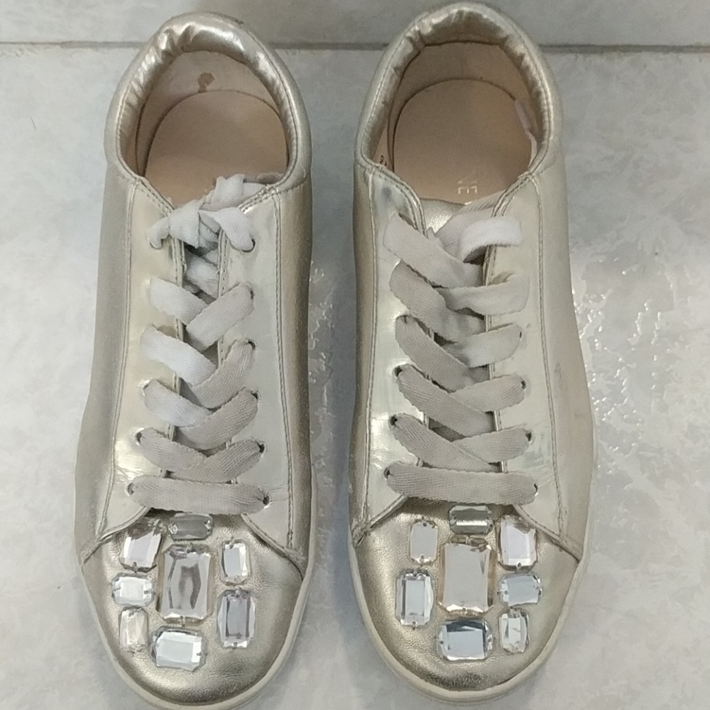 🛍 Nine West Sneakers